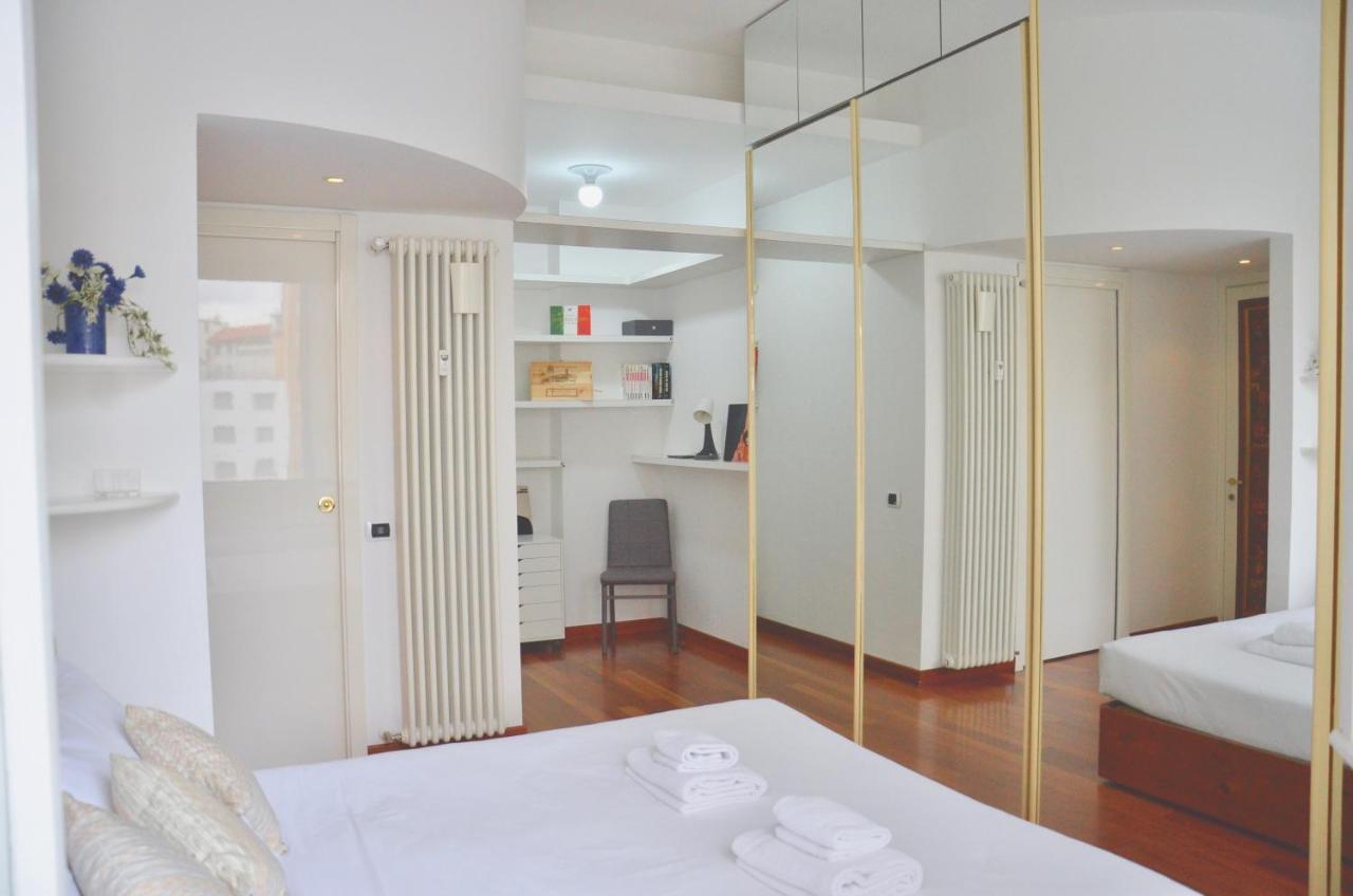 New Renovated Apartment With Balcony Porta Romana Milan Exterior photo